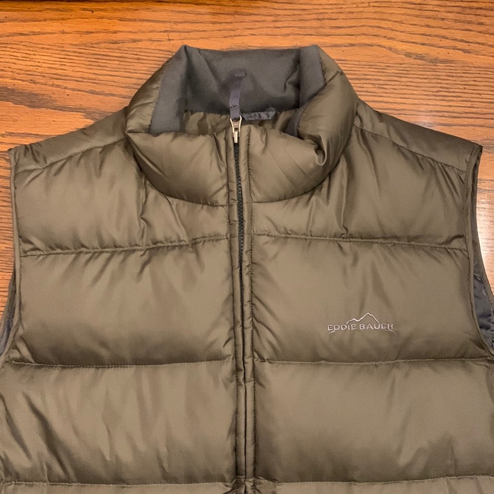 Eddie Bauer Men’s Goose Down Puffer Jacket Vest - XL olive green. Like new.